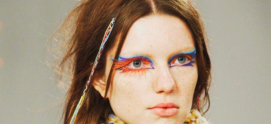 Неземная красота: 15 макияжей с Парижской недели моды