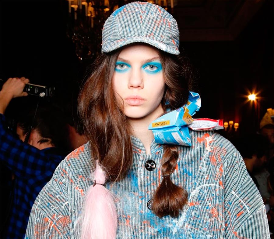 Неземная красота: 15 макияжей с Парижской недели моды Vivienne Westwood