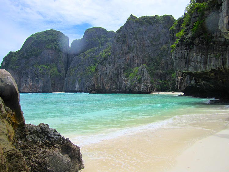 Пять самых красивых пляжей Таиланда Пляж Пхи Пхи Ле, о. Пхи-Пхи (Phi Phi Leh, Phi Phi)