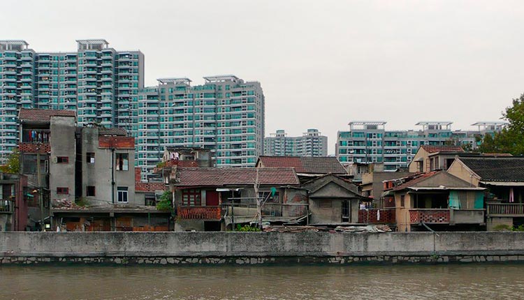 Китай: как жители старых домов сопротивляются строительному буму