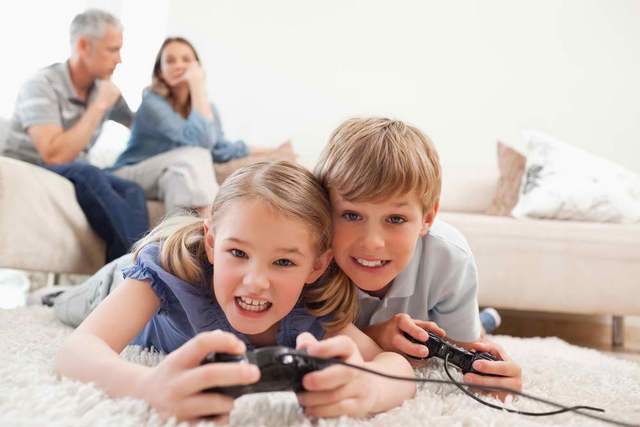 10 распространенных мифов о технологиях Видеоигры портят детей