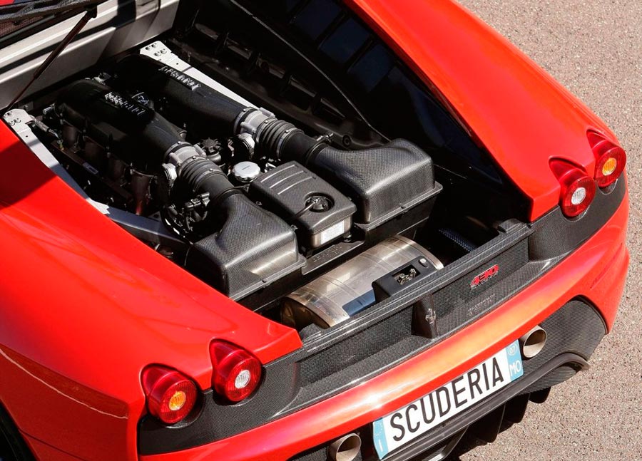 Авария. Британец разбил Ferrari 430 Scuderia, стоимостью 400 000€.