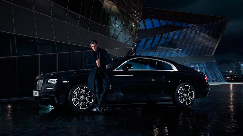 Мощные суперкары Rolls-Royce Wraith Black Badge