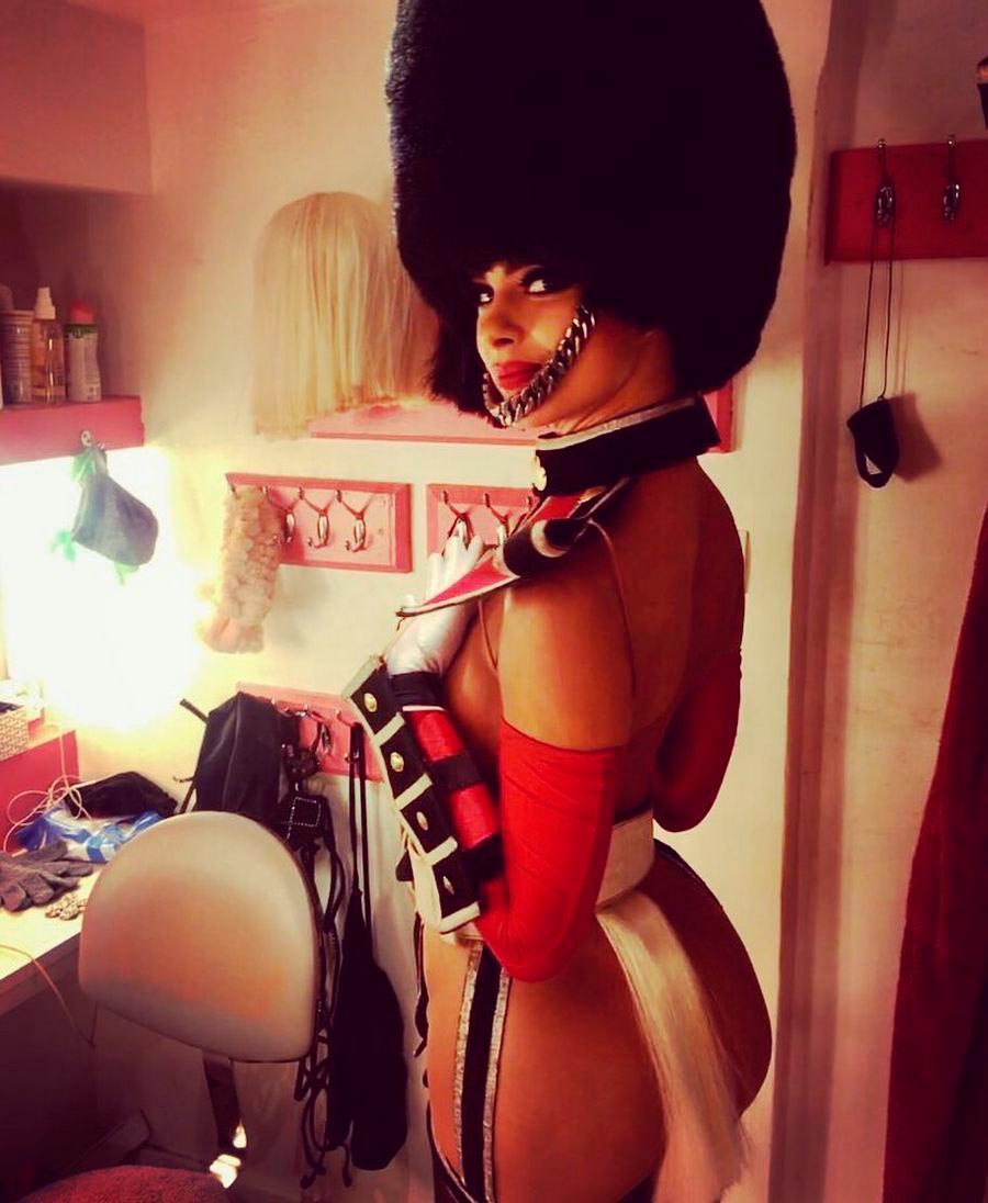 Кабаре Crazy Horse за кулисами