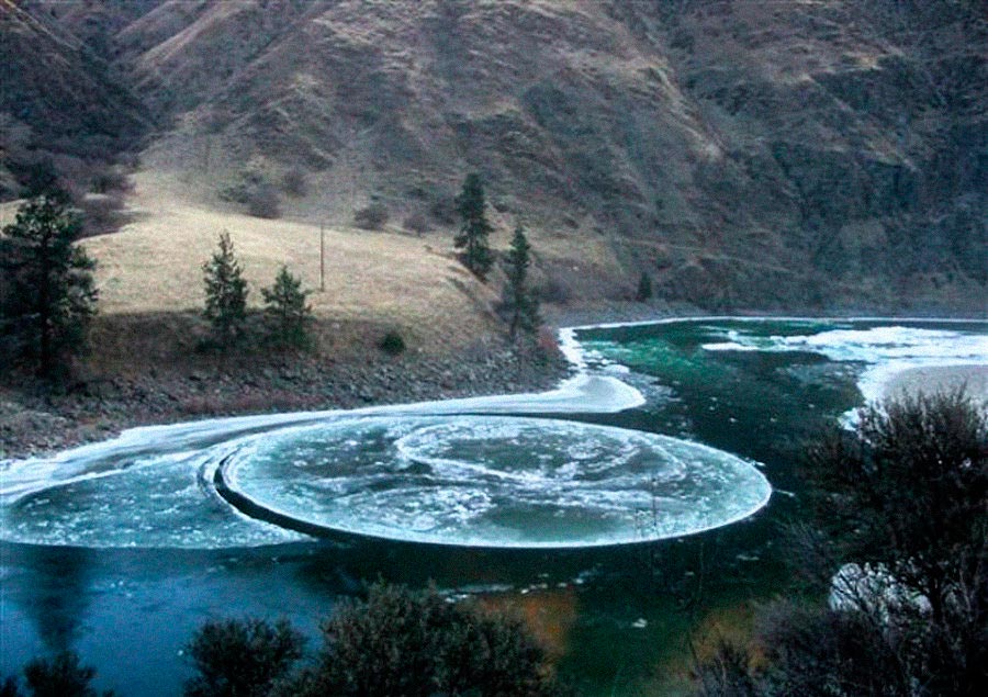 Чудеса природы wonders of nature Ледяные круги на реках