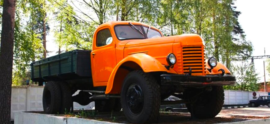 советские грузовики ЗиС-150