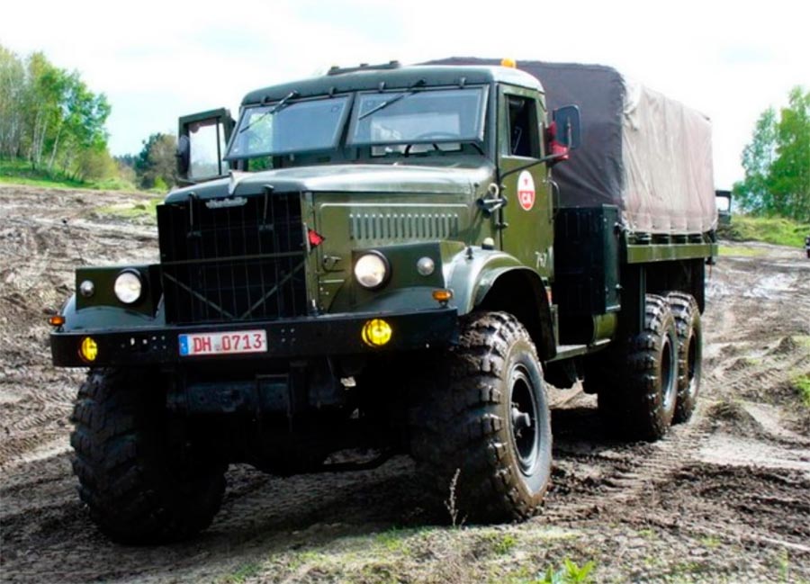 советские грузовики КрАЗ-255