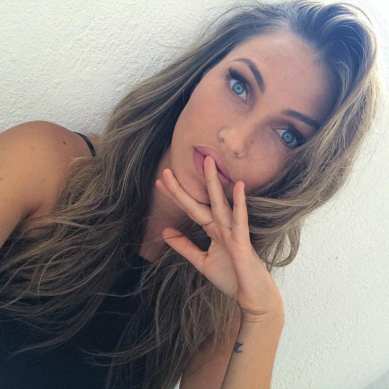 модель Симона model Simone Villas Boas