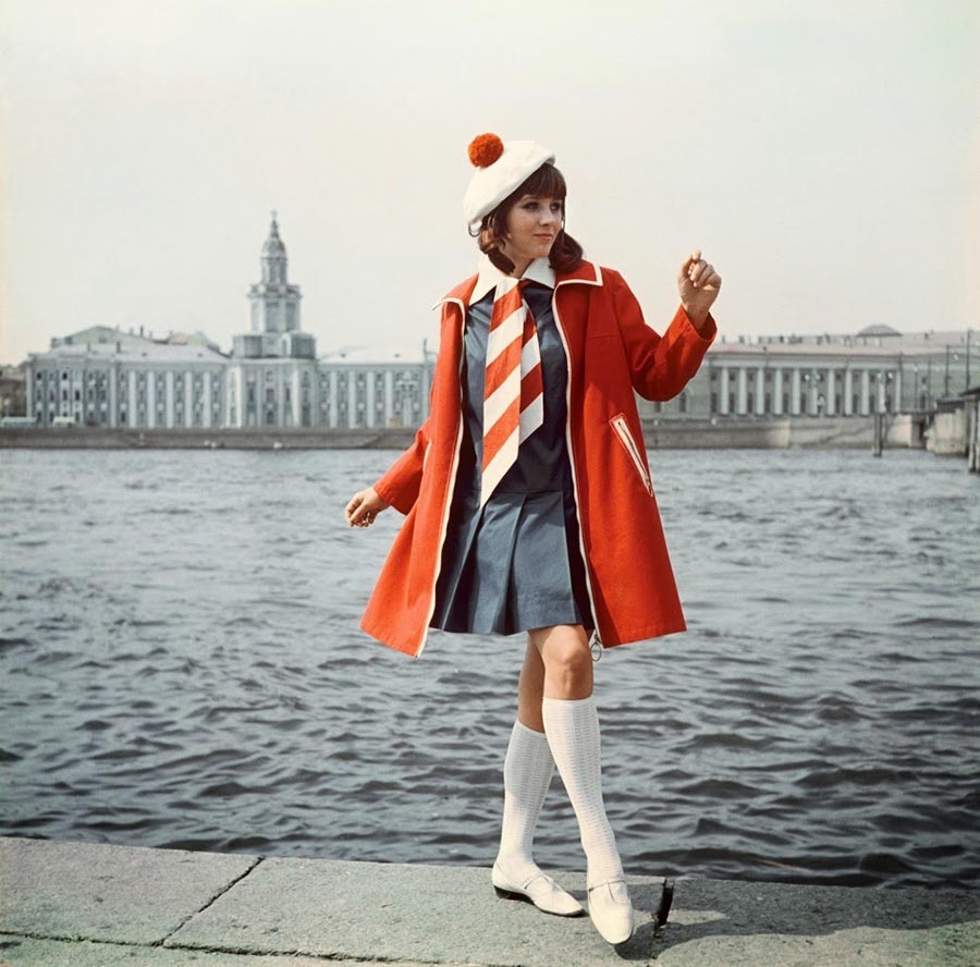 ретро-фото моделей в одежде советских модельеров