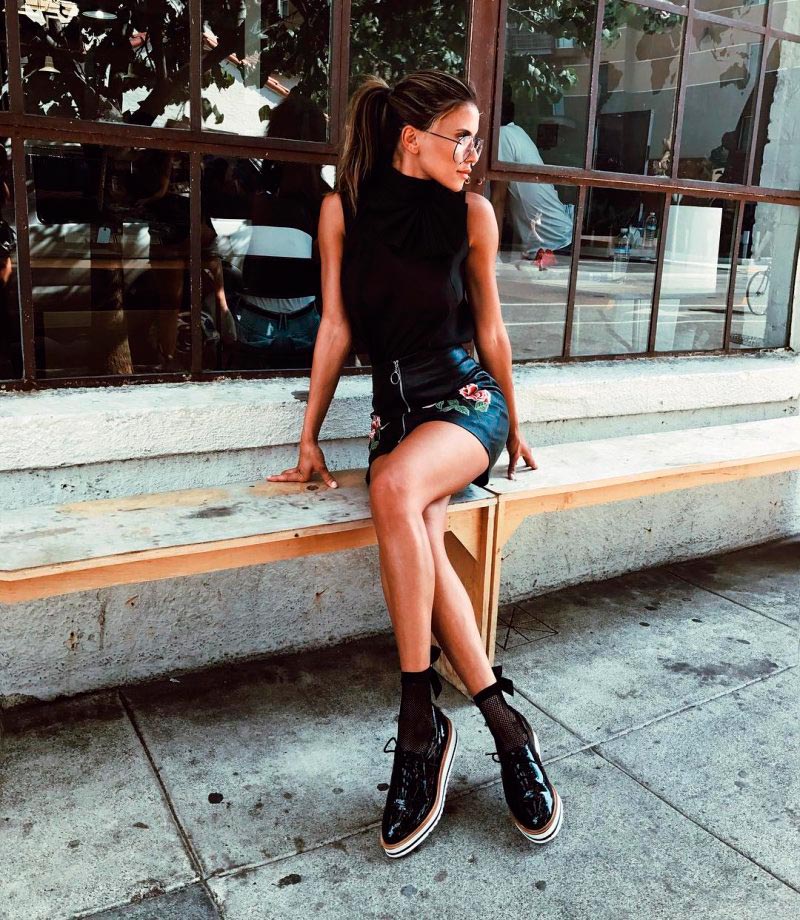 Сексуальная красотка Нэйла Нэзир sexy babe Naila Nazer
