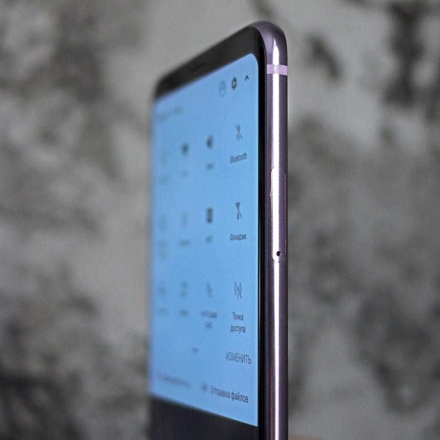 Обзор смартфона LG V30+
