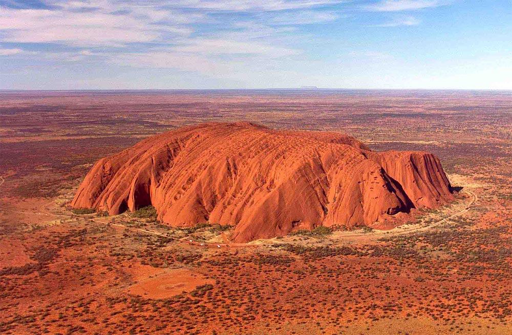 странные удивительные места монолит Эрс-Рок Ayers Rock Австралия