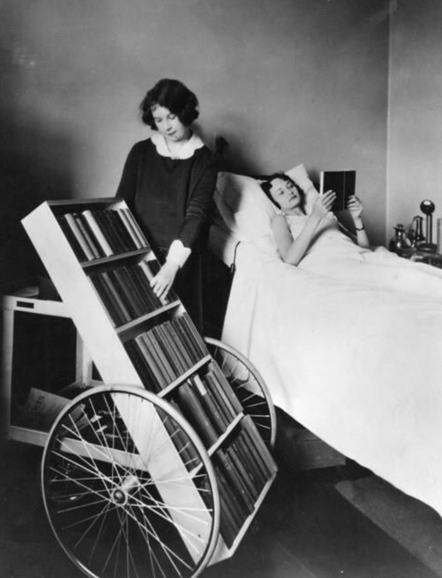 Интересные моменты и архивные фото из прошлого Мобильная публичная библиотека для больных Лос-Анджелес
